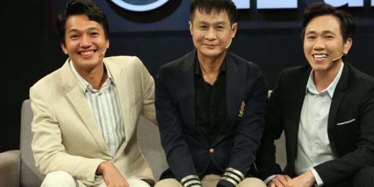 Đạo diễn Lê Hoàng gây tranh cãi khi phát ngôn “chống mắt lên chờ” ngày Anh Đức kết hôn