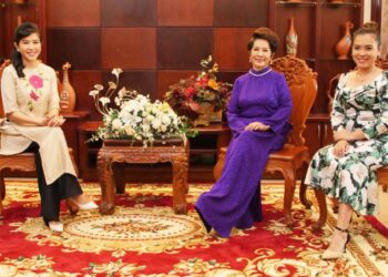 Danh ca Phương Dung sợ hát ca khúc “Buồn tàn thu”