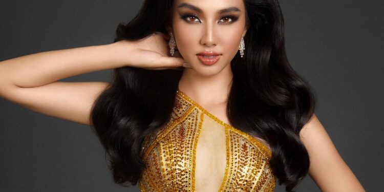 Bất ngờ với trình Tiếng Anh lưu loát, phong thái trả lời phỏng vấn cực gắt của Thuỳ Tiên