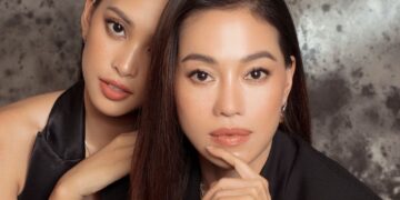 Nhan sắc trẻ trung của “Bà trùm” Phạm Kim Dung khi xuất hiện bên Hoa hậu Tiểu Vy