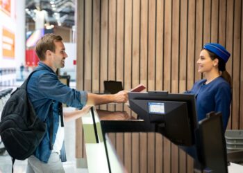 ASUS ra mắt  ExpertCenter AiO – Loạt máy tính All-in- One tối ưu cho DN  và người dùng gia đình