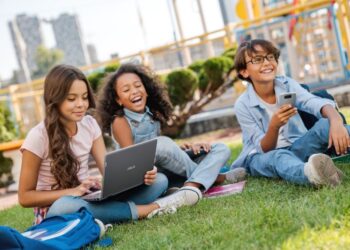 ASUS ra mắt laptop chuyên biệt dành cho học sinh tiểu học và trung học – ASUS BR1100F