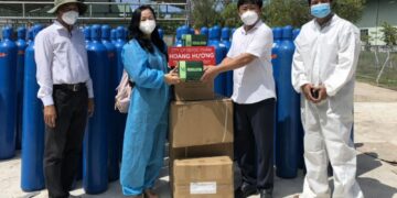 Nhóm tình nguyện viên “Trao oxy- Trao Sự sống” mang yêu thương về với Hà Tiên, Kiên Giang