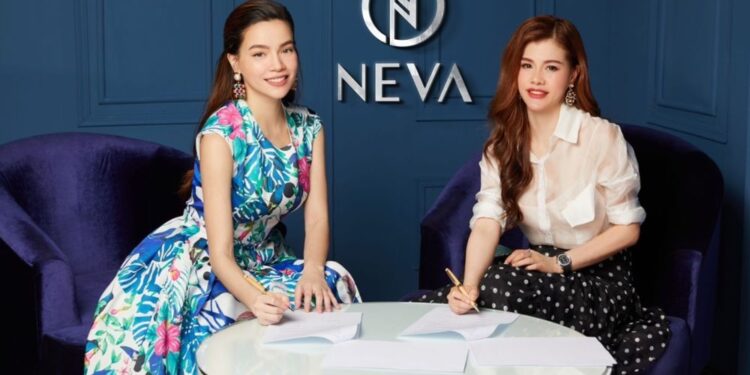 Hồ Ngọc Hà tràn đầy năng lượng trong ngày trở lại làng mode với NEVA