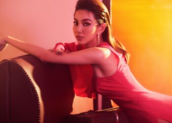 Thùy Tiên chiều lòng fan khi tung bản vẽ trang phục dự thi bán kết MGI đầy ấn tượng