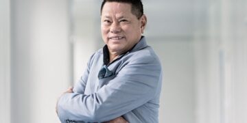 Tỷ phú Hoàng Kiều đăng tuyển vú em lương 800 triệu/năm khiến dân mạng xôn xao