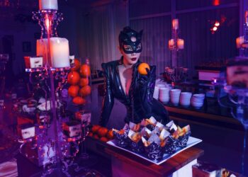 Lý Nhã Kỳ hóa miêu nữ Catwoman đầy gợi cảm