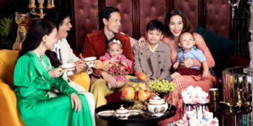 Mừng “cặp sinh đôi vàng” được 1 tuổi, gia đình Hồ Ngọc Hà sang chảnh trong bộ ảnh thời trang