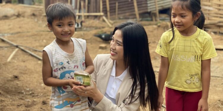 Miss World đăng tải clip dự án nhân ái của đại diện Việt Nam