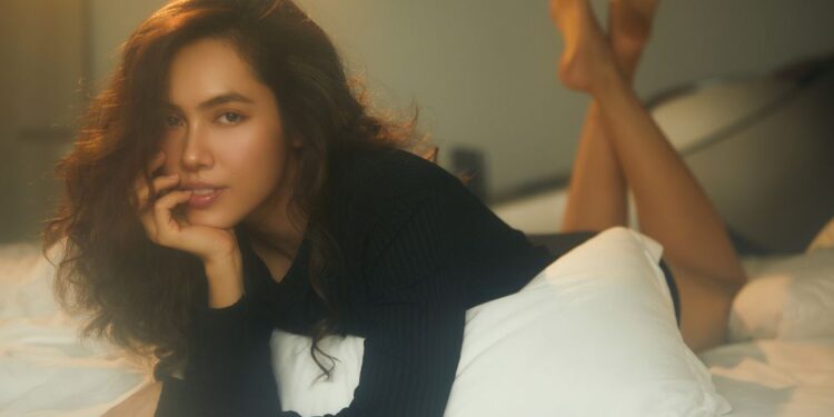 Ngắm nhan sắc mộc mạc của Hoàng My trong bộ ảnh mừng sinh nhật