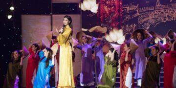 Á hậu Kiều Loan rũ bỏ hình tượng nóng bỏng, thướt tha trong tà áo dài hát Nàng thơ xứ Huế