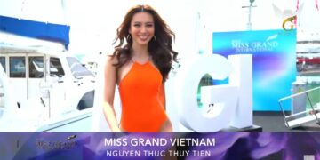 Miss Grand Vietnam Thùy Tiên trình diễn bikini hút mắt tại bến du thuyền