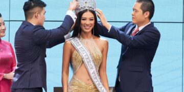 Kim Duyên giới thiệu trang phục dạ hội sẽ trình diễn trong đêm thi quan trọng của Miss Universe