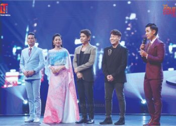 Chàng ca sĩ điển trai với “Em muốn anh đưa em về” siêu quyến rũ