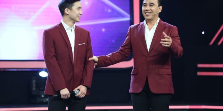 Nam bác sĩ 28 tuổi khiến MC Quyền Linh “lạnh gáy” vì viết sẵn di chúc trước khi tham gia chống dịch