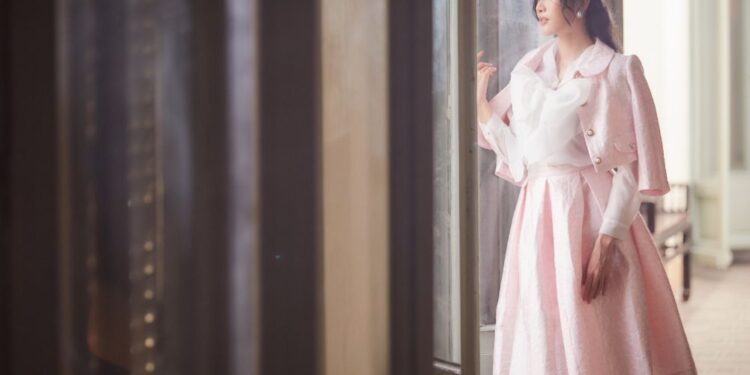 Những hình ảnh đẹp ngất ngây của Phương Anh trong vai trò đại sứ Tuần lễ Du lịch của TP.HCM