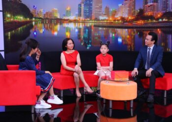 Ốc Thanh Vân choáng ngợp với lịch học dày đặc của cô bé 8 tuổi trong Điều Con Muốn Nói