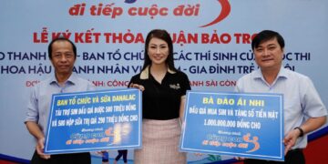 Hoa hậu Doanh Nhân Việt Nam 2021 làm từ thiện ngay sau đăng quang   