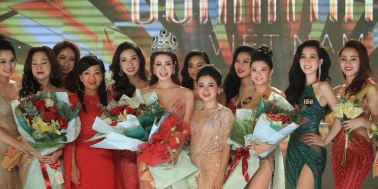 CEO Đào Ái Nhi đăng quang Hoa hậu Doanh nhân Việt Nam 2021