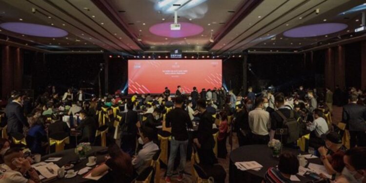  100% căn hộ DEFINE được đặt chỗ trong hai tiếng với giá bình quân 125 triệu đồng/m2 tại sự kiện của CapitaLand Development