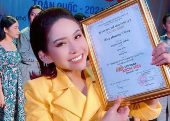 Bình Tinh: “Chiếc HCV này tôi dành cho Ba Mẹ và gia tộc Huỳnh Long…”