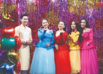 Rộn ràng không khí chào năm mới trong Gala Xuân Sắc Màu Thời Gian