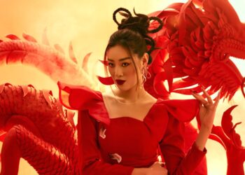 Hoa hậu Khánh Vân đậm chất Á Đông trong bộ ảnh Tết Nhâm Dần