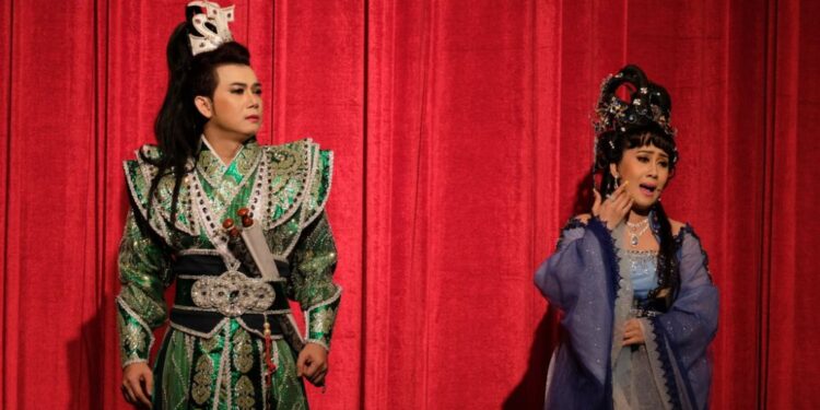 Vũ Linh, Thoại Mỹ, Hữu Quốc hỗ trợ “Mạnh Lệ Quân” Bình Tinh