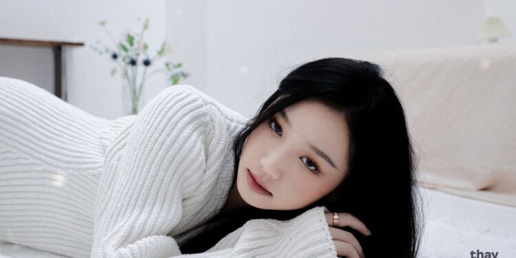 Dịp Valentine, cùng AMEE ôn lại kỷ niệm tình đầu qua MV Thay Mọi Cô Gái Yêu Anh 