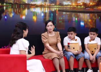 Hai anh em sinh đôi “ước ba sẽ quay về”, không biết rằng ba đã ra đi mãi mãi vì Covid-19