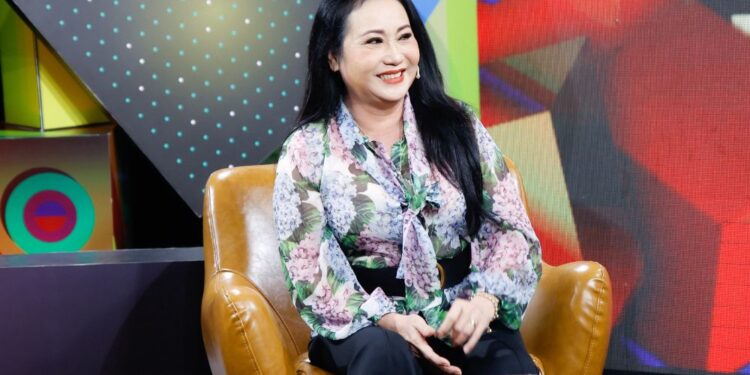 Nghệ sĩ Thanh Hằng: Hoài Linh và Trấn Thành thuyết phục tôi về nước hoạt động nghệ thuật