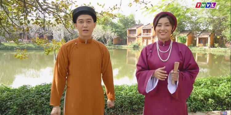 Quốc Bảo cùng Phạm Yến diện áo dài bắt mắt, khám phá Bảo tàng Áo dài trong Hành trình đất phương Nam