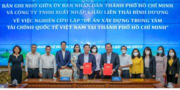  Ký kết bản ghi nhớ việc nghiên cứu lập đề án xây dựng Trung tâm tài chính quốc tế Việt Nam tại TP. Hồ Chí Minh