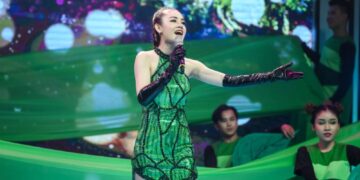 Ca sĩ Miha vừa đi học vừa đi làm để phụ giúp gia đình