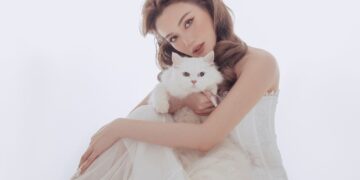 Sĩ Thanh “hâm nóng” không khí Tết đầu năm với bộ ảnh sexy, gợi cảm