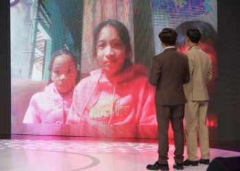 Nỗi bất hạnh của 3 đứa trẻ mồ côi mẹ, không nơi nương tựa