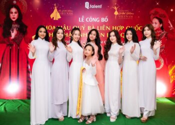 Hoa hậu nhí Phùng Hiểu Anh mang bài hát Trái đất này là của chúng mình đi thi quốc tế