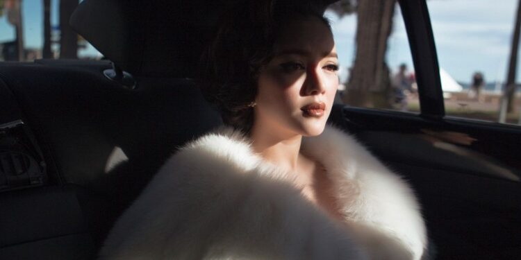 Khởi động cuộc thi thiết kế trang phục cho Lý Nhã Kỳ ở LHP Cannes 2022