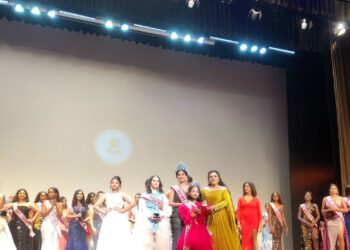 Mẫu nhí 9 tuổi Phùng Hiểu Anh xuất sắc đăng quang Hoa hậu Little Miss United Nations tại Ấn Độ