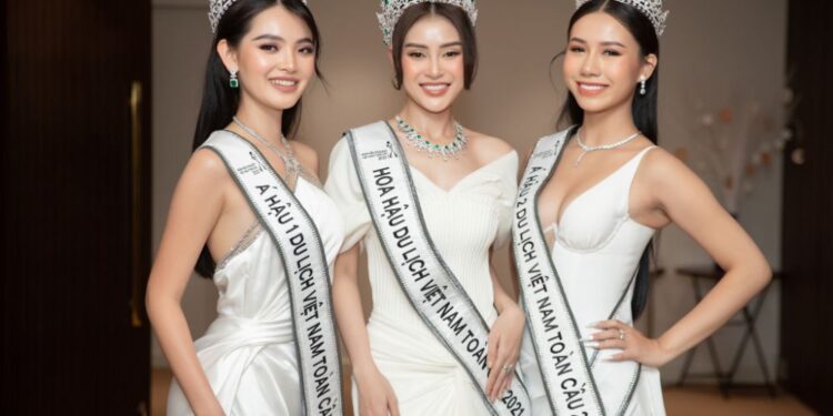 Á hậu Trần Thu Hà lên tiếng về bộ trang phục đạo nhái trong chung kết Hoa hậu Du lịch Việt Nam toàn cầu