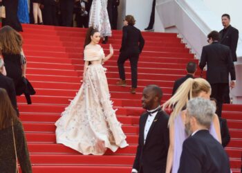 Lý Nhã Kỳ chuẩn đẳng cấp tại LHP Cannes 