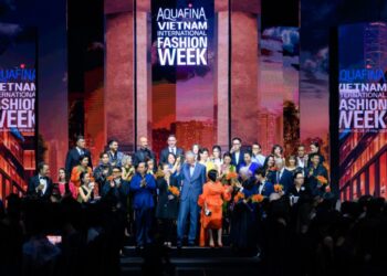 AQUAFINA TUẦN LỄ THỜI TRANG QUỐC TẾ VIỆT NAM XUÂN HÈ 2022 CHÍNH THỨC KHAI MẠC VỚI CHỦ ĐỀ #REFASHION