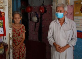 Mê mẩn gói xôi mặn của 2 anh em già nương tựa nhau mưu sinh trong Tiếng Rao 4.0 mùa 2