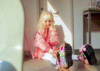 Lena (Simple Love) tung MV ăn mừng kênh YouTube gần đạt nửa triệu người theo dõi