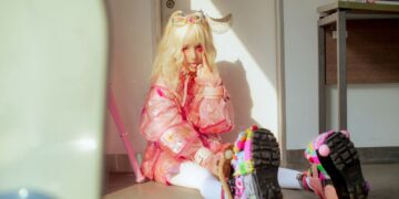 Lena (Simple Love) tung MV ăn mừng kênh YouTube gần đạt nửa triệu người theo dõi