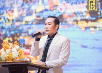 Hoa hậu Hoàn vũ Thái Lan 2010 làm giám khảo chấm thi Hoa hậu Doanh nhân Hoàn vũ 2022