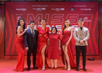 HOA HẬU VIỆT NAM KỲ DUYÊN ĐẸP LỘNG LẪY, Á HẬU QUỐC TẾ THÚY VÂN CÙNG SIÊU MẪU MINH TÚ KHOE SẮC VÓC QUYẾN RŨ