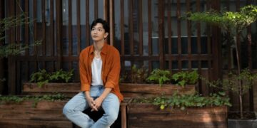 Hoàng Dũng khép lại EP GenZ Và Trịnh với Nắng Thủy Tinh