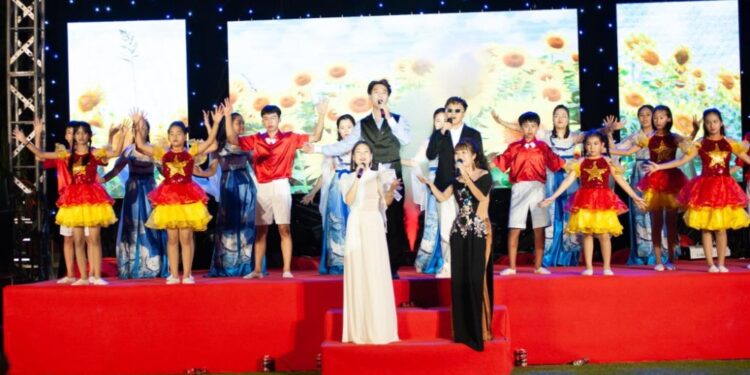 Hơn 400 triệu đồng trao gửi yêu thương về Quảng Ngãi