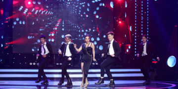 Phượng Vũ, Minh Sang, Phương Trang mở màn Tỏa Sáng Sao Đôi 2022 với loạt tiết mục ấn tượng